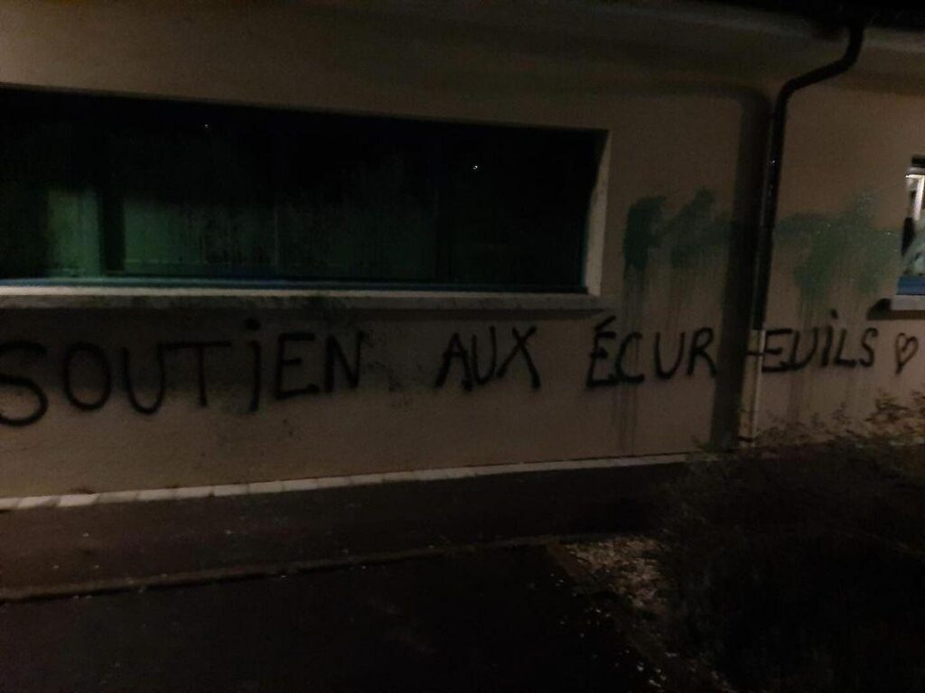 tag "Soutien aux écureuils"